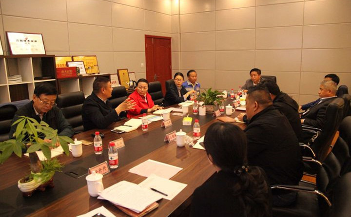 區(qū)工信局張乃成局長做了總結發(fā)言