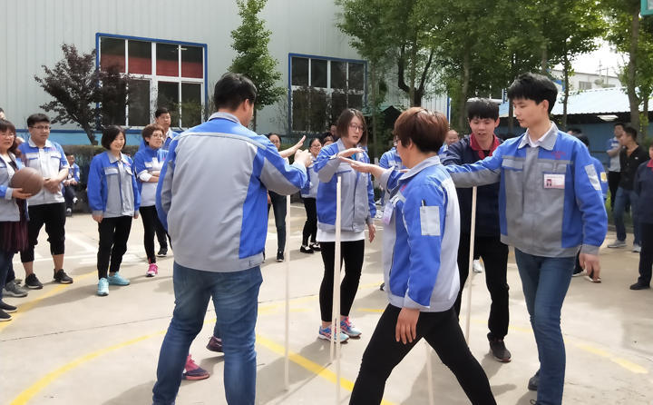 移動(dòng)森林，看似簡單，實(shí)際操作不易，培養(yǎng)了運(yùn)動(dòng)員們做事的專注能力