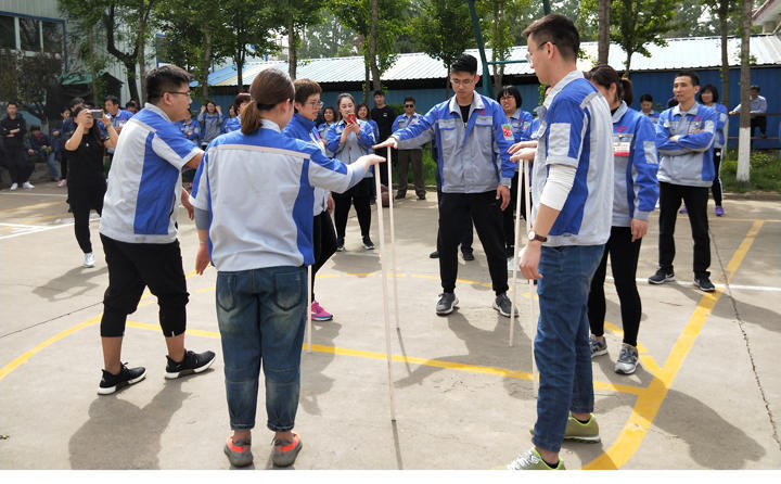 移動(dòng)森林，看似簡單，實(shí)際操作不易，培養(yǎng)了運(yùn)動(dòng)員們做事的專注能力