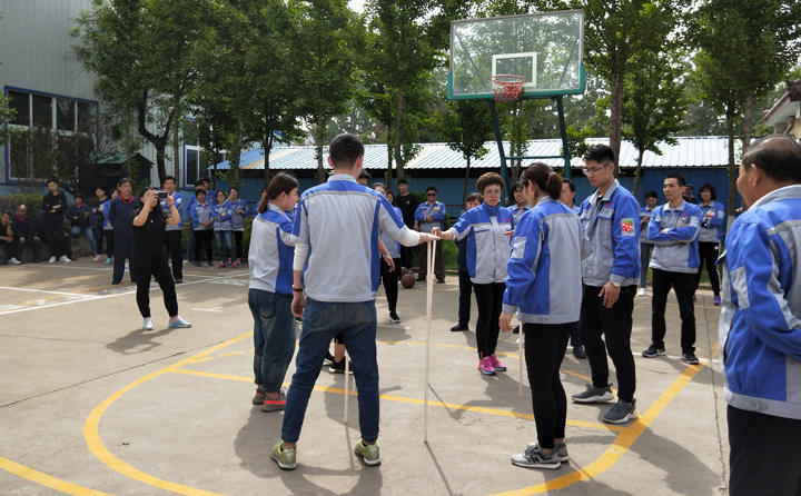 移動(dòng)森林，看似簡單，實(shí)際操作不易，培養(yǎng)了運(yùn)動(dòng)員們做事的專注能力