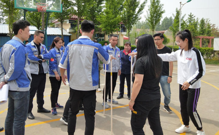 移動(dòng)森林，看似簡單，實(shí)際操作不易，培養(yǎng)了運(yùn)動(dòng)員們做事的專注能力