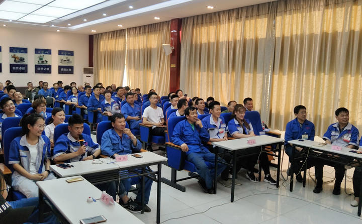 6支代表隊(duì)踴躍回答問題