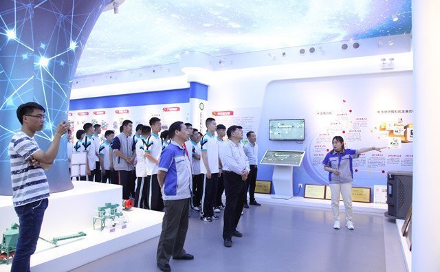 同學(xué)們詳細(xì)了解了居邦源旗下的子公司---山東金格瑞機(jī)械有限公司